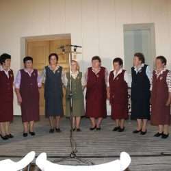 Female folk singers Trstenke from Podlehnik.