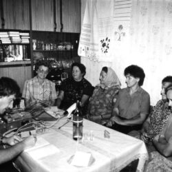 Singers from Adlešiči with Marko Terseglav, associate Institute of Ethnomusicology, 1987.